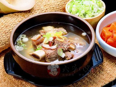吃快餐前喝汤好还是吃快餐后喝汤好？
