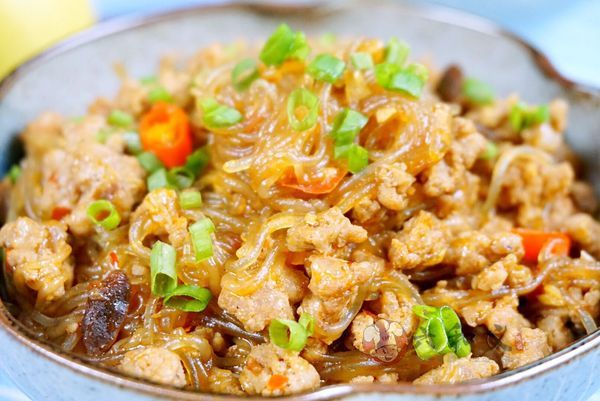 这是一道难度系数为零的白菜烧粉条