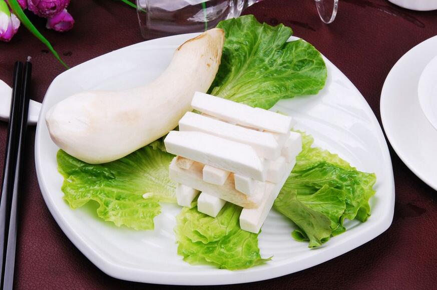  摩登7大厨教你最简单的杏鲍菇美味做法，比肉还要有滋味