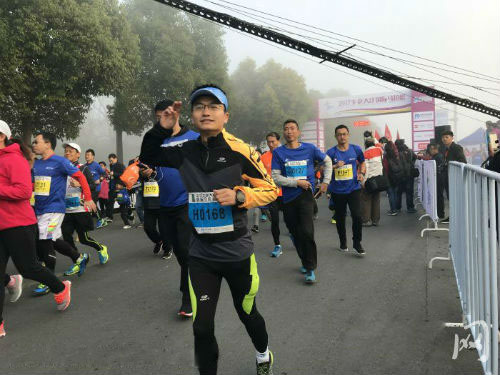 摩登7助力2017年生态大圩国际马拉松赛