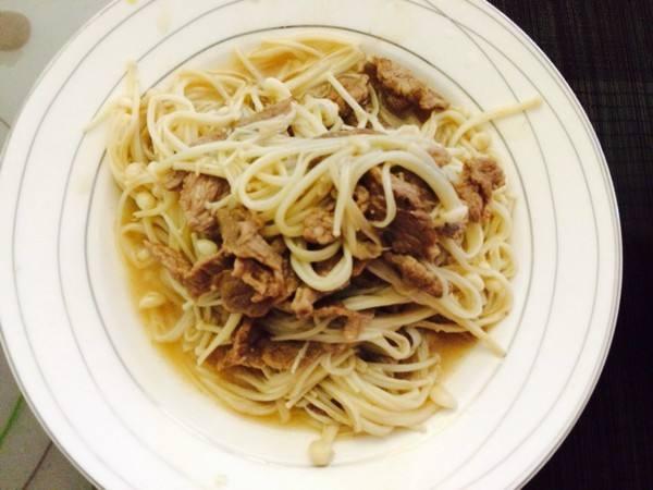  吃蘑菇好处多多，摩登7大厨推荐两款蘑菇的做法！