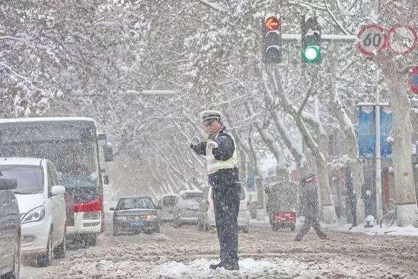 摩登7快餐|2018不忘初心，与您继续前进
