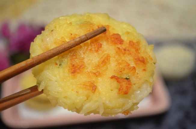 剩饭做成这样，大人小孩都爱吃