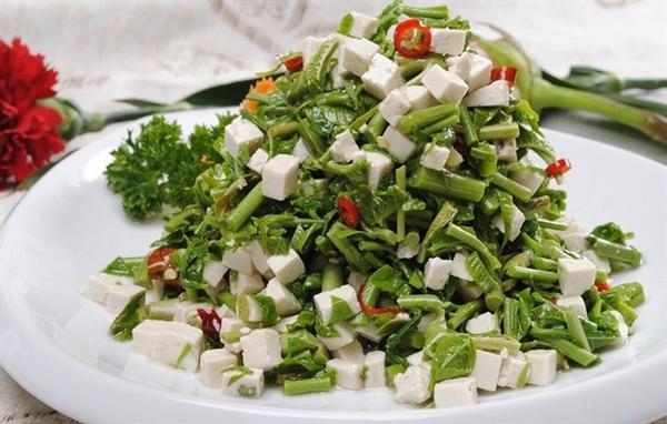 春分吃香椿鲜嫩可口