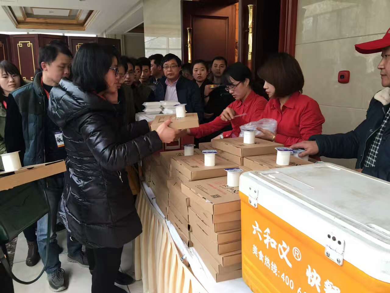 企业团建活动用餐就找摩登7
