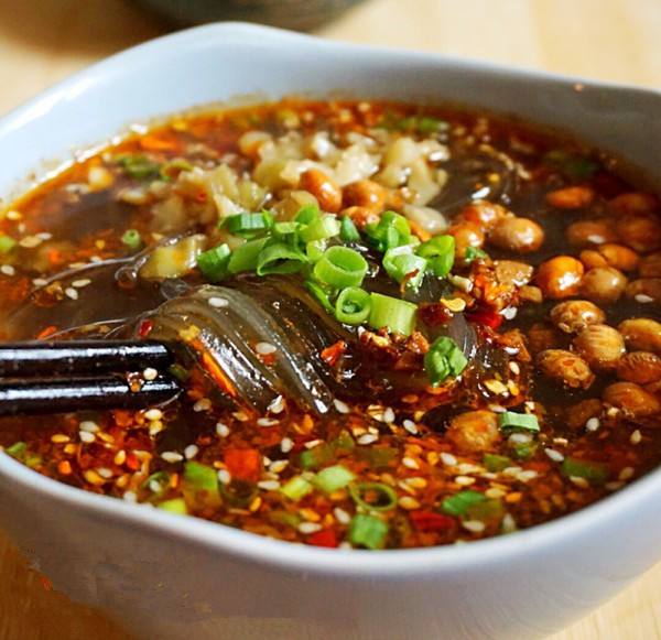 自制酸辣粉！让人食指大动的川味小吃