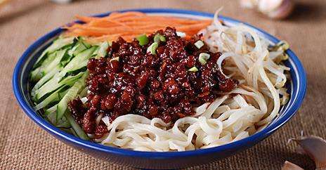炸酱面 好吃又简单的家常做法