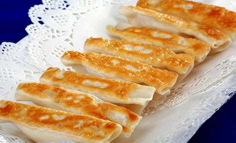 教你如何用剩饺子变锅贴