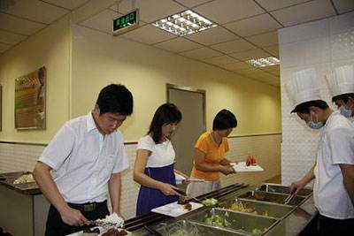 东莞工作餐，选择摩登7的优势