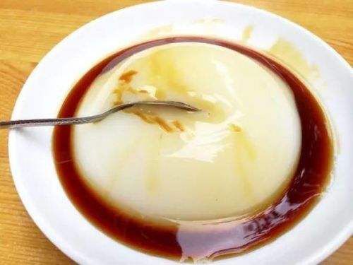 吃一口就忘不掉的美味四川甜品----红糖凉糕