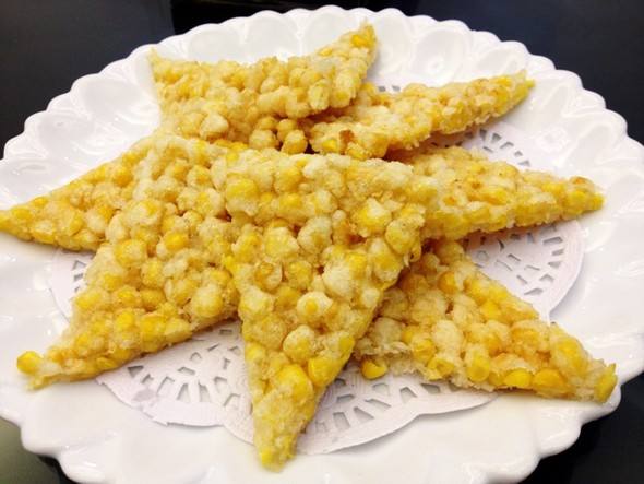 简单几部就能做出喷香扑鼻的黄金玉米烙