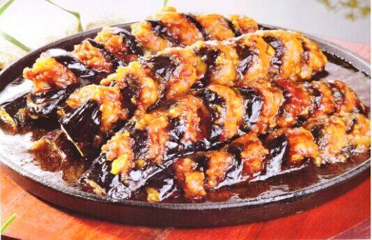 来做一道又健康又美味的蒸菜：蒸茄龙