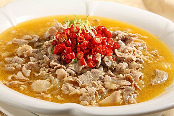 酸香鲜美的酸汤肥牛，配上饭吃到撑 