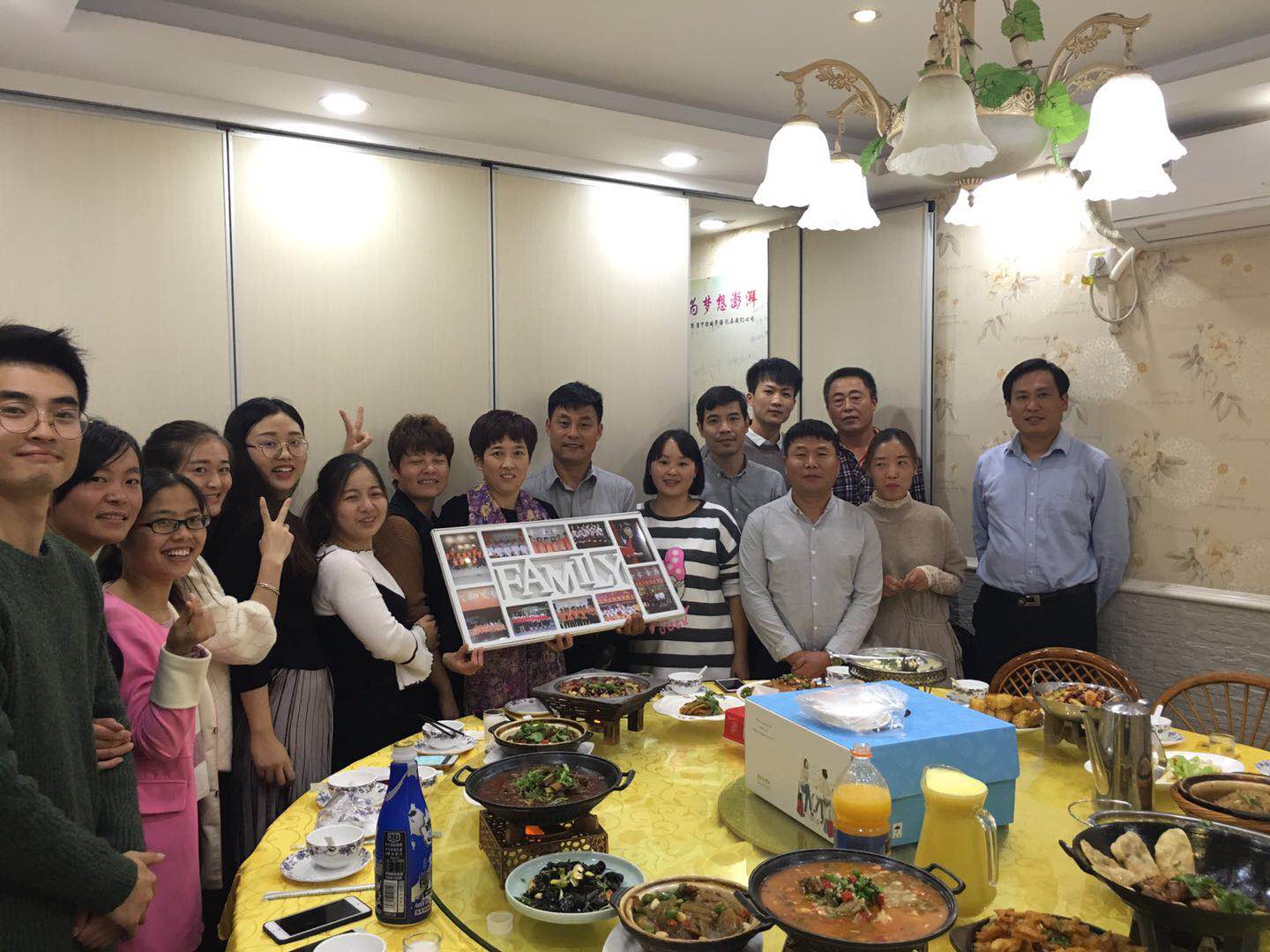 摩登72018年第三季度生日会圆满召开