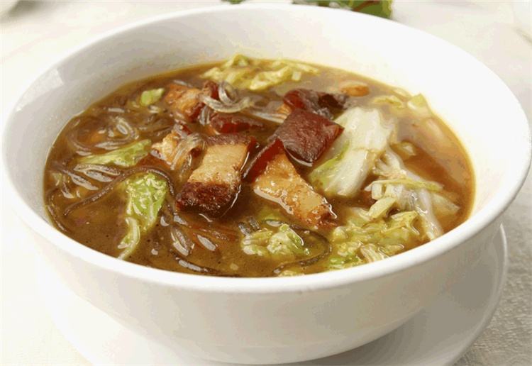 最怀念的家常味：白菜猪肉炖粉条 