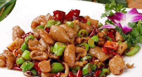 爆炒肥肠的做法，香辣入味，下酒下饭都给力