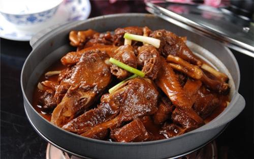 香辣啤酒鸭的做法，下酒又下饭