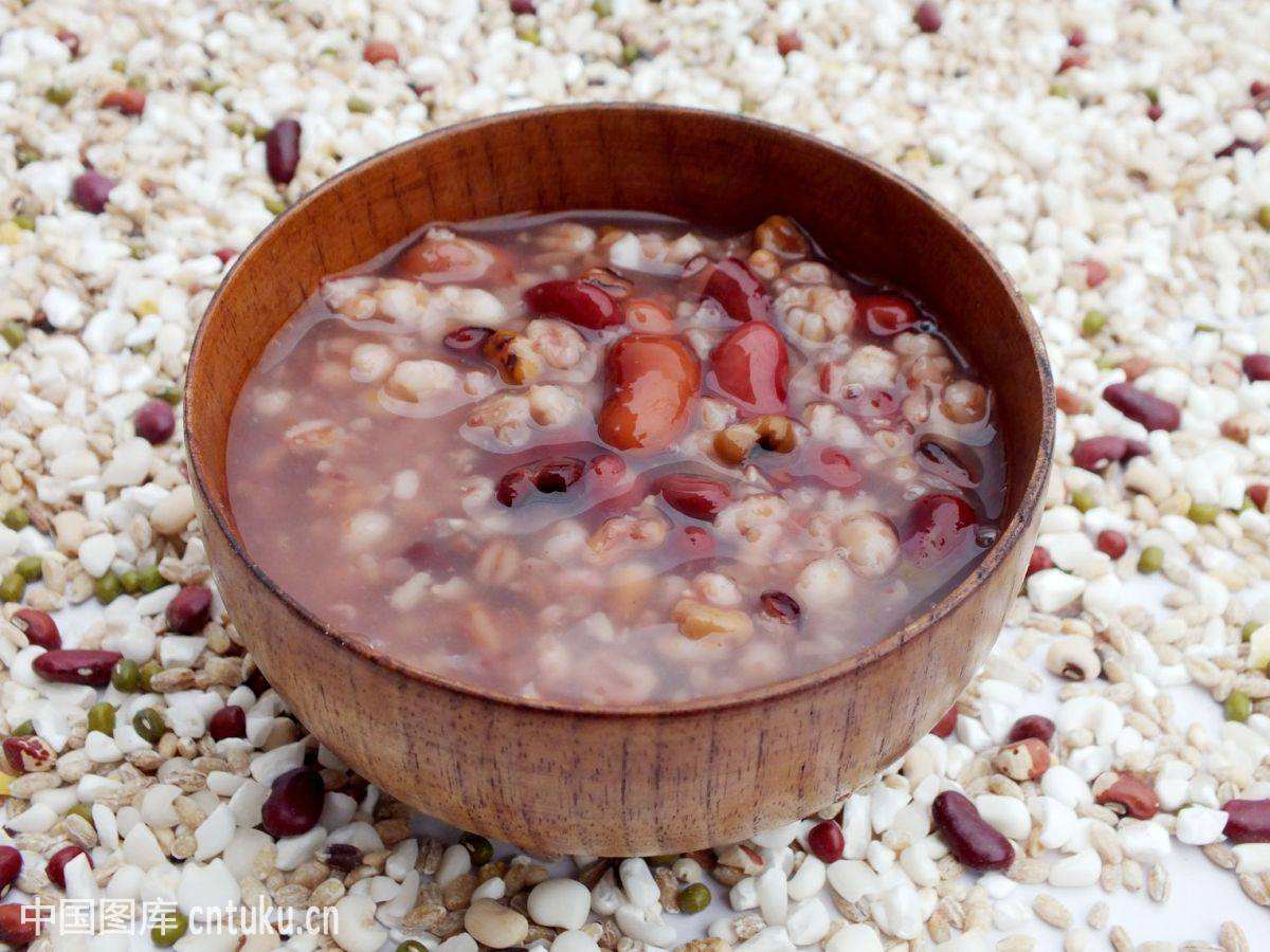 腊八粥的简单做法，闻着味道就要流口水