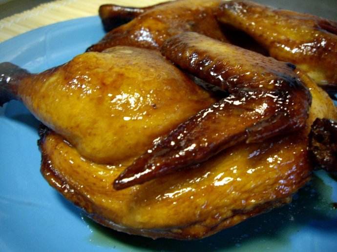 用微波炉就可以做出来非常美味的烤鸡，做法超简单！