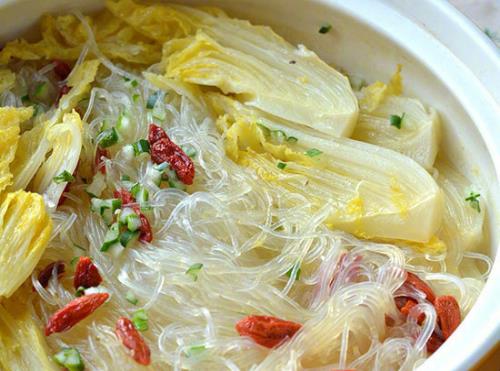 简单易做的娃娃菜粉丝汤，鲜美入味，连喝三大碗都不过瘾 