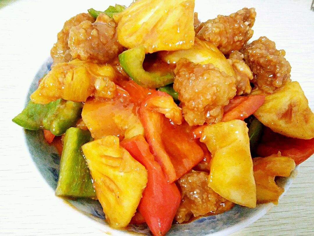 五花肉一点儿也不油腻的做法，酸甜党的最爱：菠萝咕咾肉 