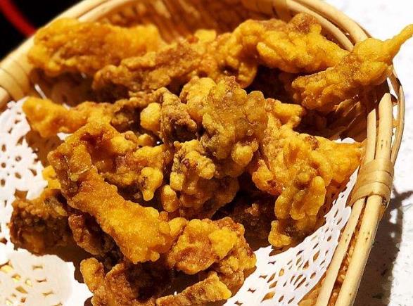 在家里就能做又香又脆的香辣小酥肉，一口一个停不下来！