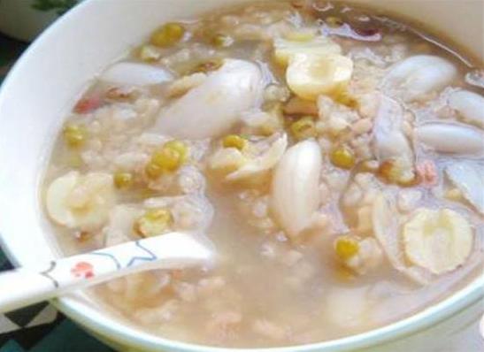 端午节吃剩下的粽子，做成这几种美食一点都不浪费！ 