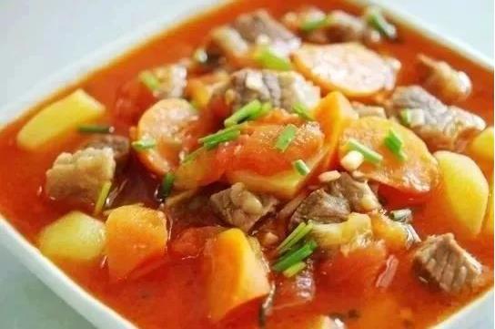 西红柿炖牛肉，老人和小孩都爱吃的一道下饭家常菜！