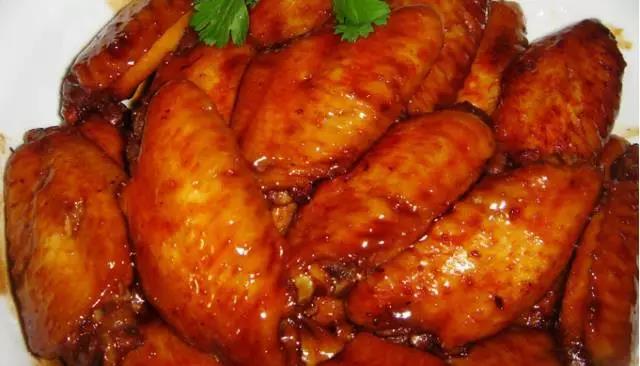 孩子爱吃的鸡翅做法，好吃到嘬手指～