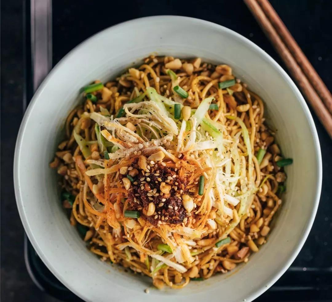 自制鸡丝凉面，好吃到没朋友！