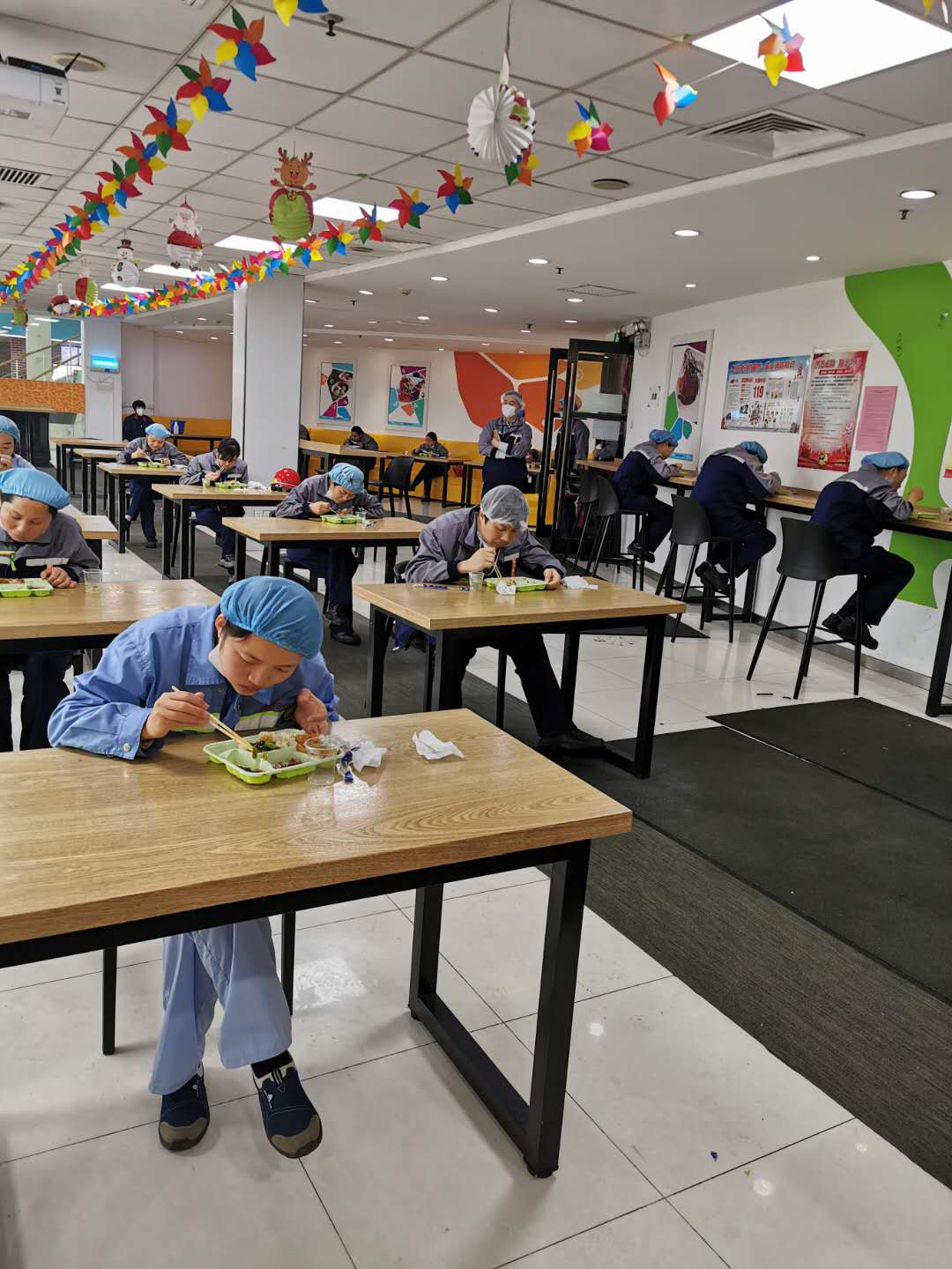  为什么多大企业都选择食堂承包？