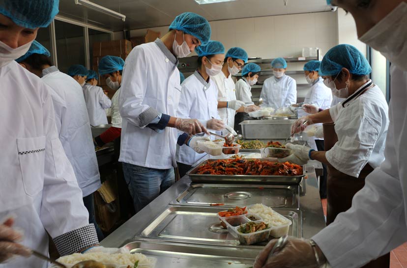 摩登7厨房分餐间操作规范及卫生管理制度