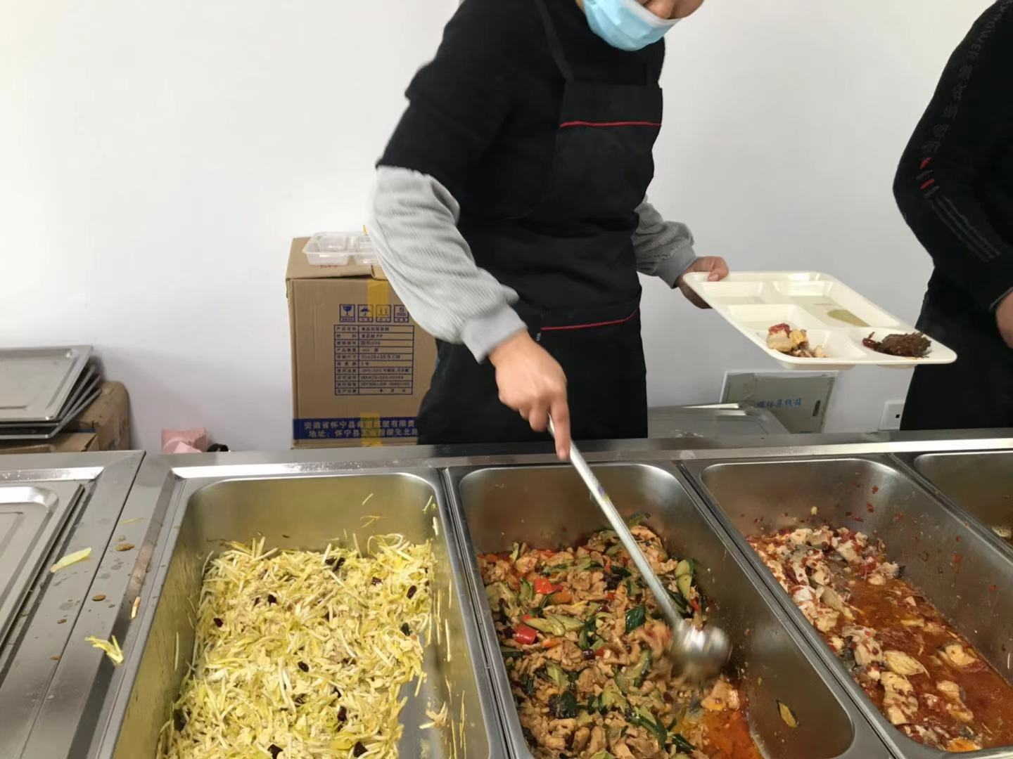 东莞中式快餐盒饭加盟新模式，免费无需配送费